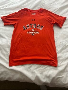 Under Armour Red Crewneck Performance Tee